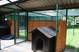 überdachte Aussenboxen